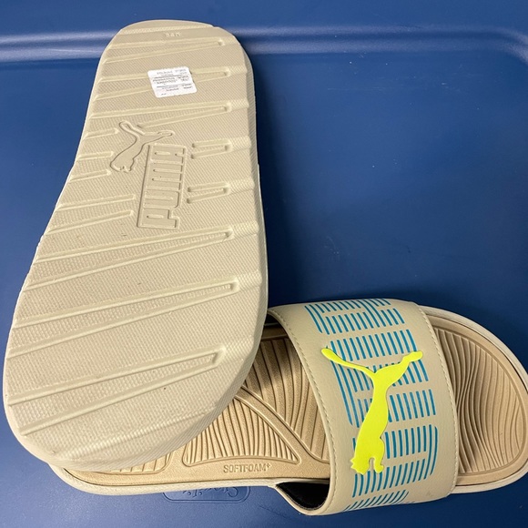 Puma slides women size 8 - Picture 2 of 2
